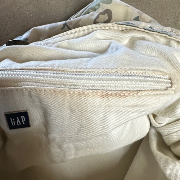 GAP Canvas Bag Flower Pattern With Lots of Pockets - Picture 8 of 13